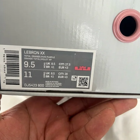 Nike LeBron XX Multicolor Athletic Shoes - Picture 5 of 5